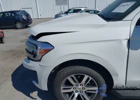 2024 Ford Expedition Xlt z USA, uszkodzony, nr VIN 1FMJU1J80REB01683